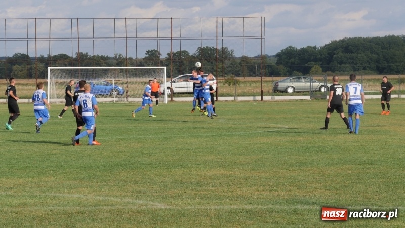 Zdjęcie w galerii na portalu naszraciborz.pl: Zawada Książęca pokonała Pawłów. Pierwsze punkty Zgody wiadomości z regionu