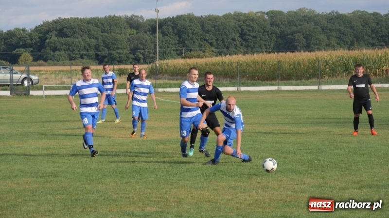 Zdjęcie w galerii na portalu naszraciborz.pl: Zawada Książęca pokonała Pawłów. Pierwsze punkty Zgody wiadomości z regionu