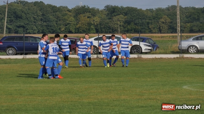 Zdjęcie w galerii na portalu naszraciborz.pl: Zawada Książęca pokonała Pawłów. Pierwsze punkty Zgody wiadomości z regionu