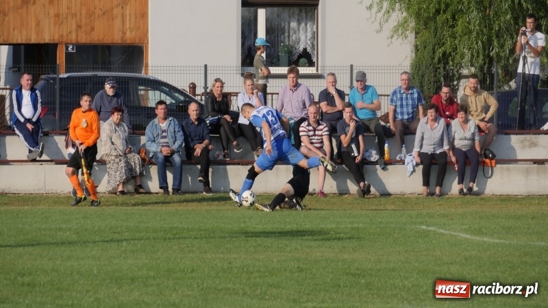 Zdjęcie w galerii na portalu naszraciborz.pl: Zawada Książęca pokonała Pawłów. Pierwsze punkty Zgody wiadomości z regionu
