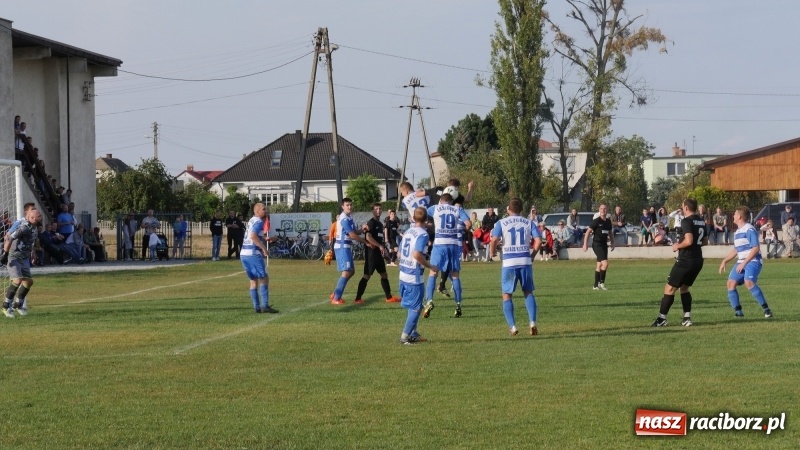 Zdjęcie w galerii na portalu naszraciborz.pl: Zawada Książęca pokonała Pawłów. Pierwsze punkty Zgody wiadomości z regionu