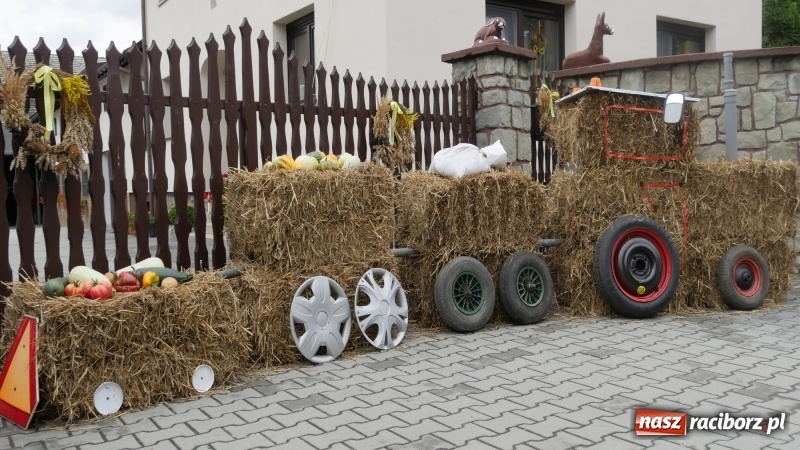 Zdjęcie w galerii na portalu naszraciborz.pl: Najpiękniejsze zagrody dożynkowe w Krzanowicach  wiadomości z regionu