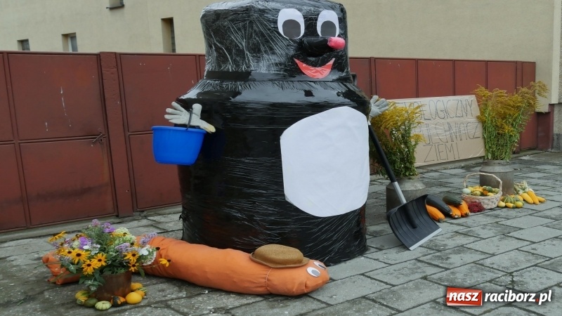 Zdjęcie w galerii na portalu naszraciborz.pl: Najpiękniejsze zagrody dożynkowe w Krzanowicach  wiadomości z regionu