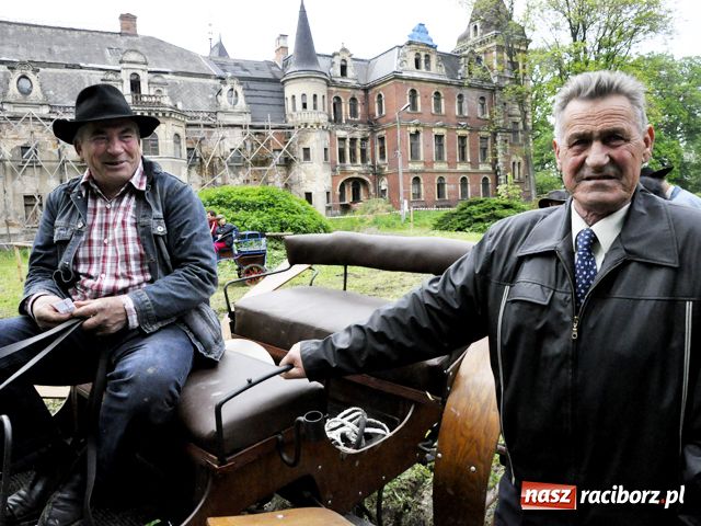 Zdjęcie w galerii na portalu naszraciborz.pl: Konna majówka pod zamkiem wiadomości z regionu