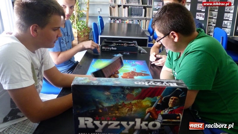 Zdjęcie w galerii na portalu naszraciborz.pl: Planszówki robią furorę w raciborskiej bibliotece  wiadomości z regionu