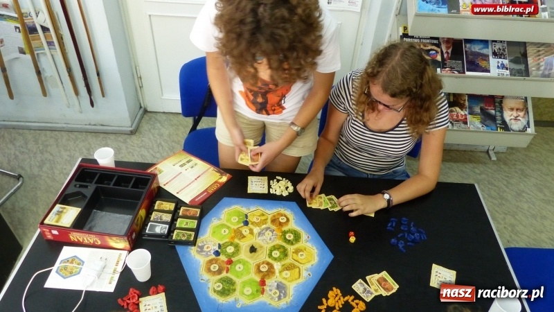 Zdjęcie w galerii na portalu naszraciborz.pl: Planszówki robią furorę w raciborskiej bibliotece  wiadomości z regionu