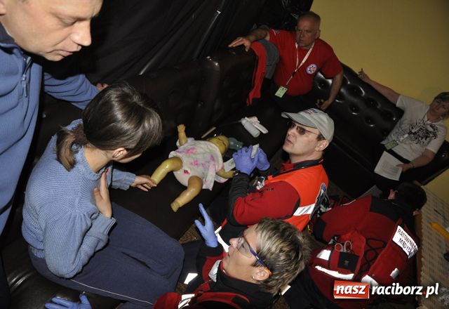 Zdjęcie w galerii na portalu naszraciborz.pl: Medycy ratowali dziecko z gorączką wiadomości z regionu