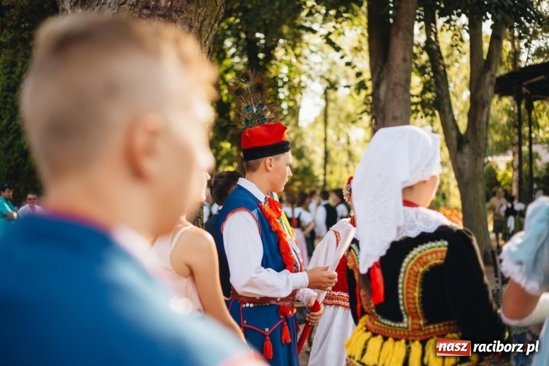Zdjęcie w galerii na portalu naszraciborz.pl: Roztańczone lato ZPiT Strzecha im. Joli Rymszy wiadomości z regionu