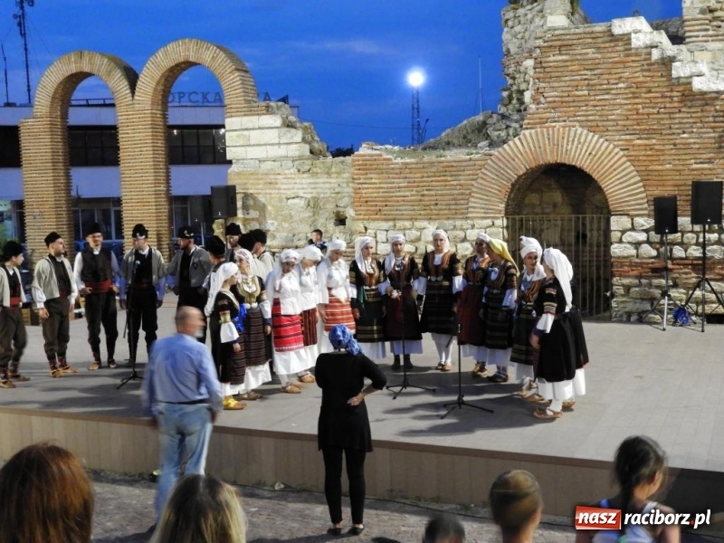 Zdjęcie w galerii na portalu naszraciborz.pl: Roztańczone lato ZPiT Strzecha im. Joli Rymszy wiadomości z regionu