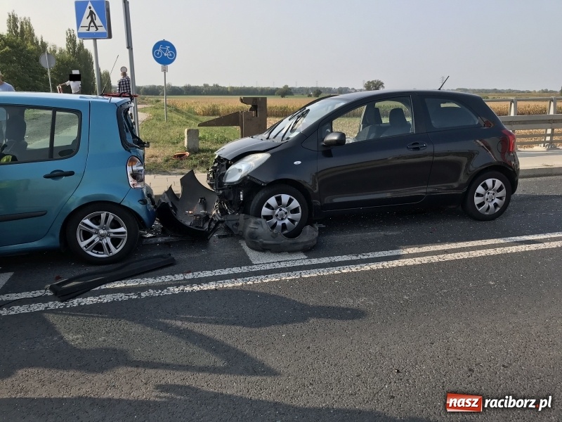 Zdjęcie w galerii na portalu naszraciborz.pl: Dwa zderzenia na mostach na Uldze zakorkowały Racibórz FOTO wiadomości z regionu