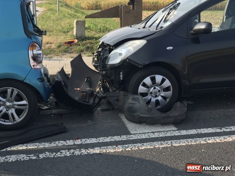 Zdjęcie w galerii na portalu naszraciborz.pl: Dwa zderzenia na mostach na Uldze zakorkowały Racibórz FOTO wiadomości z regionu