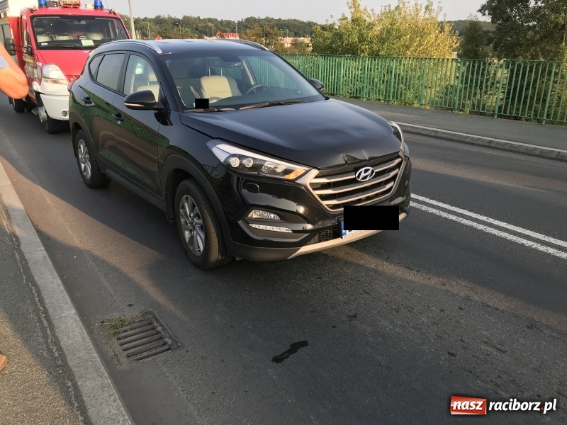 Zdjęcie w galerii na portalu naszraciborz.pl: Dwa zderzenia na mostach na Uldze zakorkowały Racibórz FOTO wiadomości z regionu