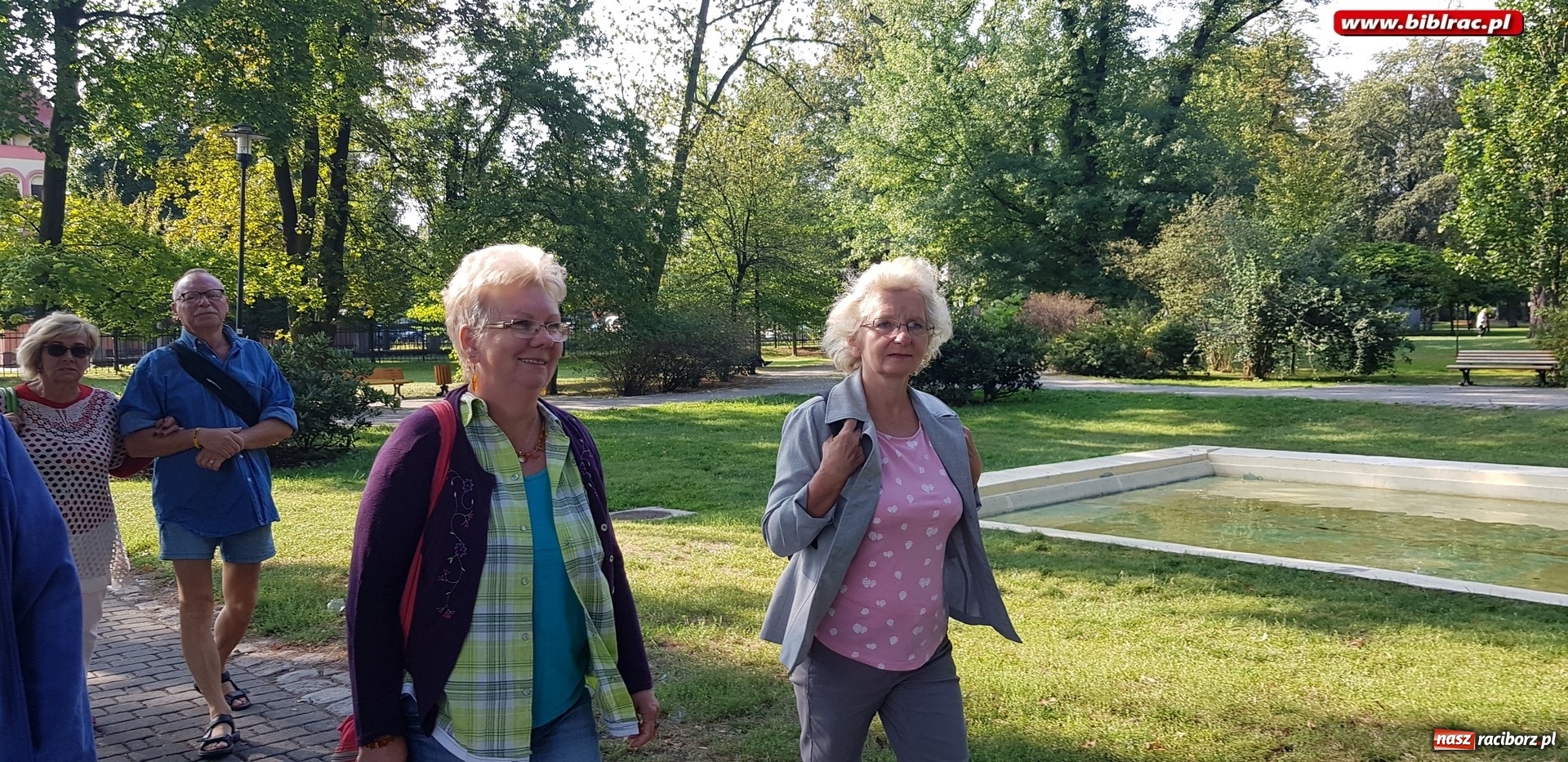 Zdjęcie w galerii na portalu naszraciborz.pl: Klub Przyjaciół Biblioteki na Ostrogu z wizytą w Palmiarni w Gliwicach wiadomości z regionu