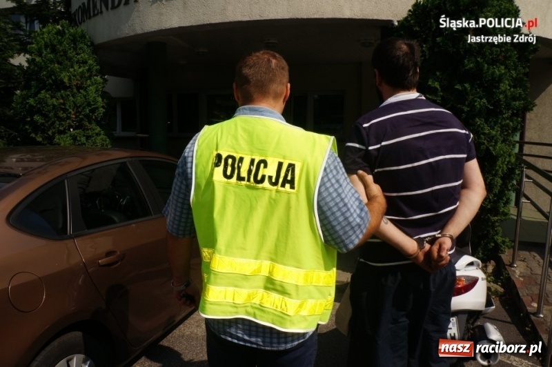 Zdjęcie w galerii na portalu naszraciborz.pl: Transgraniczny pościg. 29-latek miał środki odurzające i broń gazową  wiadomości z regionu