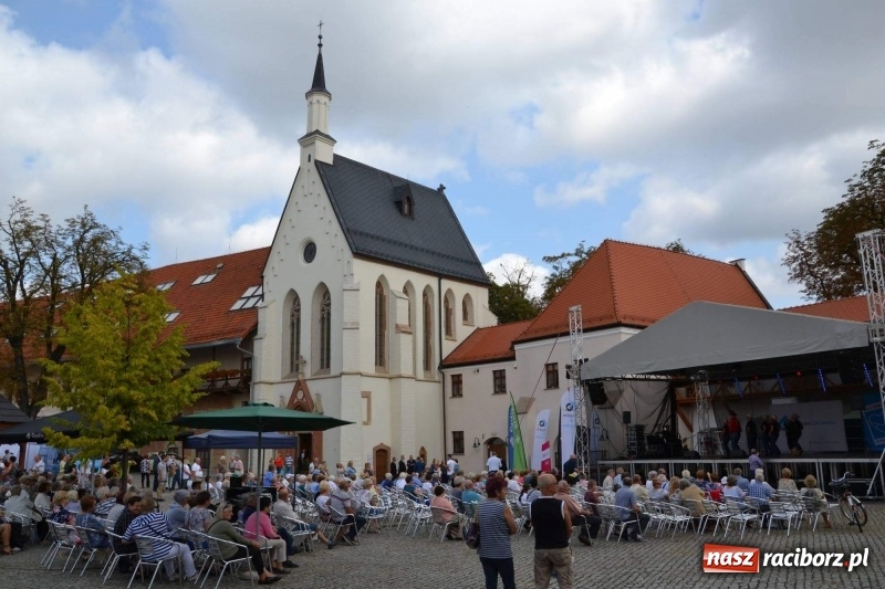 Zdjęcie w galerii na portalu naszraciborz.pl: Śląskie Senioralia tym razem w Raciborzu  wiadomości z regionu