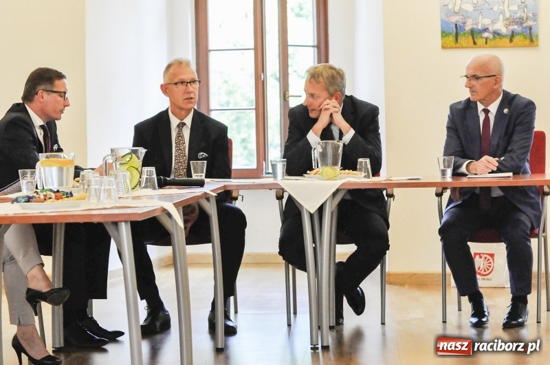 Zdjęcie w galerii na portalu naszraciborz.pl: Budowa obwodnicy Raciborza ma ruszyć wiosną. Docelowo połączenie z A1 przez Rybnik. Zobaczcie wizualizacje wiadomości z regionu