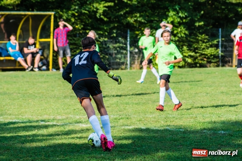 Zdjęcie w galerii na portalu naszraciborz.pl: Trampkarze zainaugurowali sezon. Komplet punktów pojechał do Cyprzanowa wiadomości z regionu