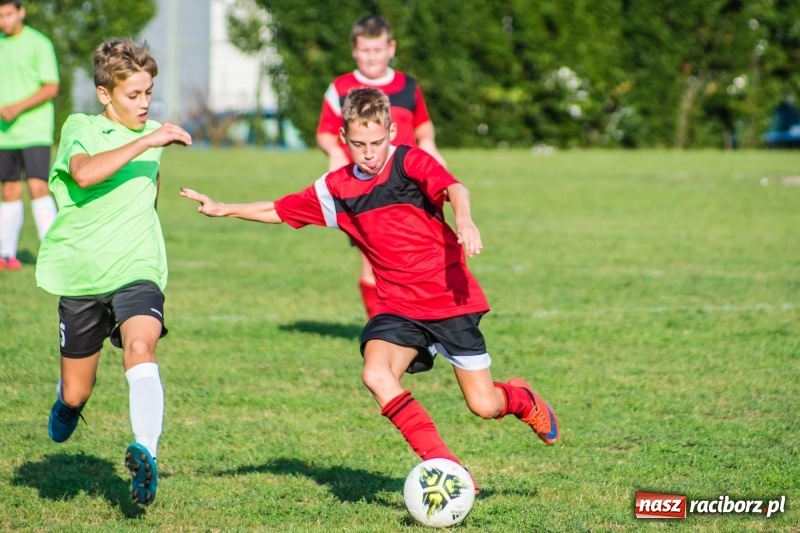 Zdjęcie w galerii na portalu naszraciborz.pl: Trampkarze zainaugurowali sezon. Komplet punktów pojechał do Cyprzanowa wiadomości z regionu