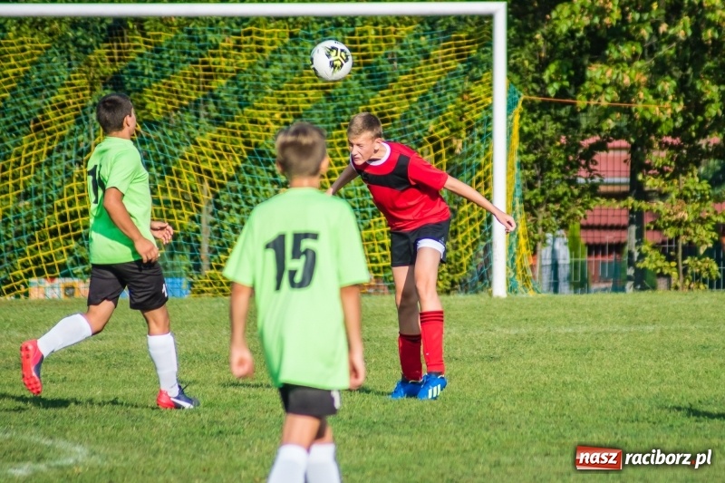 Zdjęcie w galerii na portalu naszraciborz.pl: Trampkarze zainaugurowali sezon. Komplet punktów pojechał do Cyprzanowa wiadomości z regionu