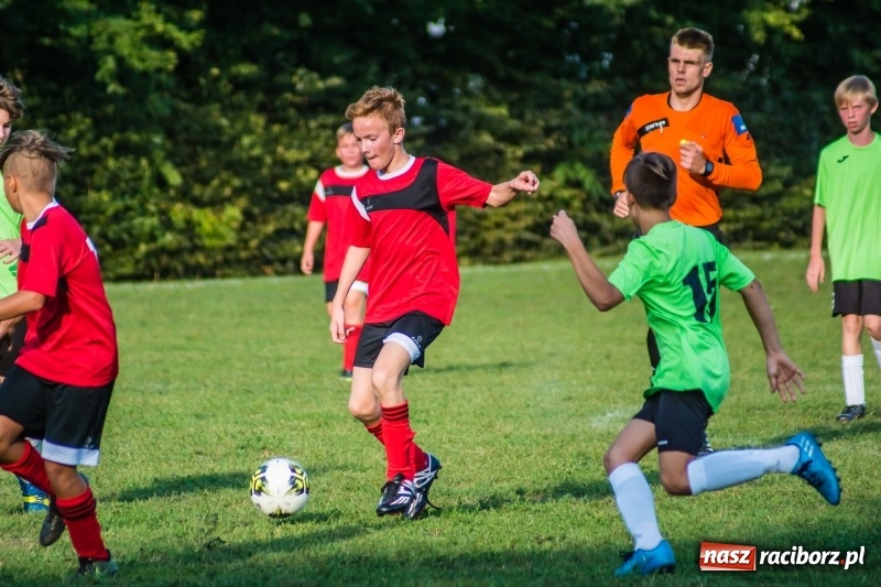 Zdjęcie w galerii na portalu naszraciborz.pl: Trampkarze zainaugurowali sezon. Komplet punktów pojechał do Cyprzanowa wiadomości z regionu