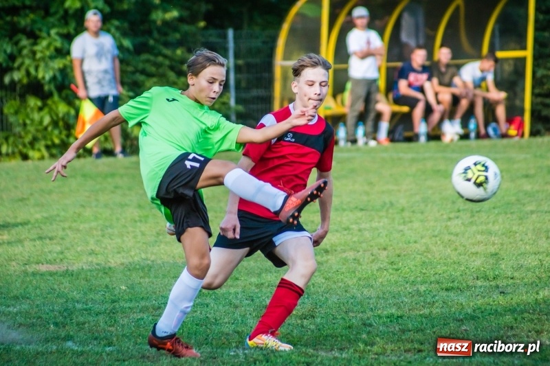 Zdjęcie w galerii na portalu naszraciborz.pl: Trampkarze zainaugurowali sezon. Komplet punktów pojechał do Cyprzanowa wiadomości z regionu