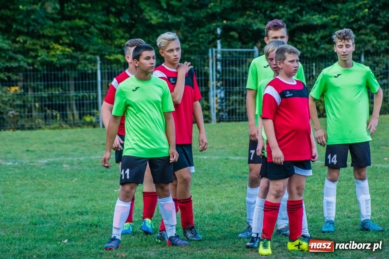 Zdjęcie w galerii na portalu naszraciborz.pl: Trampkarze zainaugurowali sezon. Komplet punktów pojechał do Cyprzanowa wiadomości z regionu