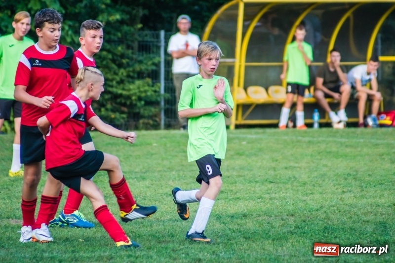 Zdjęcie w galerii na portalu naszraciborz.pl: Trampkarze zainaugurowali sezon. Komplet punktów pojechał do Cyprzanowa wiadomości z regionu