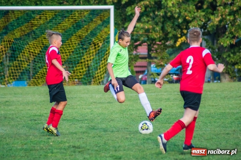 Zdjęcie w galerii na portalu naszraciborz.pl: Trampkarze zainaugurowali sezon. Komplet punktów pojechał do Cyprzanowa wiadomości z regionu
