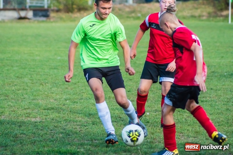 Zdjęcie w galerii na portalu naszraciborz.pl: Trampkarze zainaugurowali sezon. Komplet punktów pojechał do Cyprzanowa wiadomości z regionu