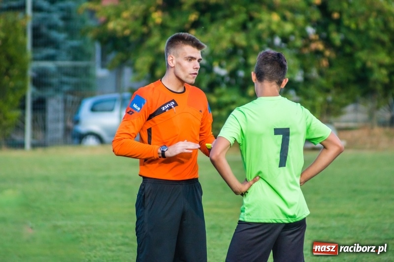 Zdjęcie w galerii na portalu naszraciborz.pl: Trampkarze zainaugurowali sezon. Komplet punktów pojechał do Cyprzanowa wiadomości z regionu