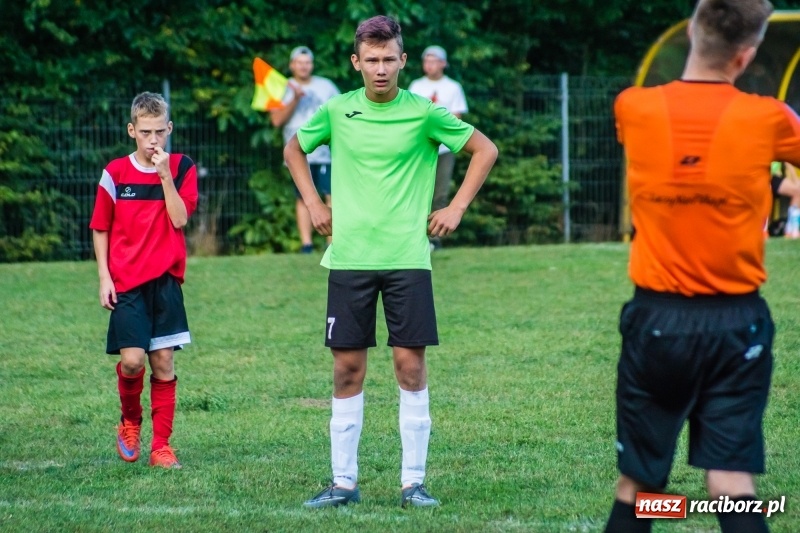 Zdjęcie w galerii na portalu naszraciborz.pl: Trampkarze zainaugurowali sezon. Komplet punktów pojechał do Cyprzanowa wiadomości z regionu