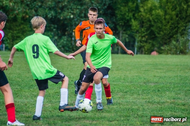 Zdjęcie w galerii na portalu naszraciborz.pl: Trampkarze zainaugurowali sezon. Komplet punktów pojechał do Cyprzanowa wiadomości z regionu