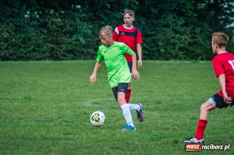 Zdjęcie w galerii na portalu naszraciborz.pl: Trampkarze zainaugurowali sezon. Komplet punktów pojechał do Cyprzanowa wiadomości z regionu