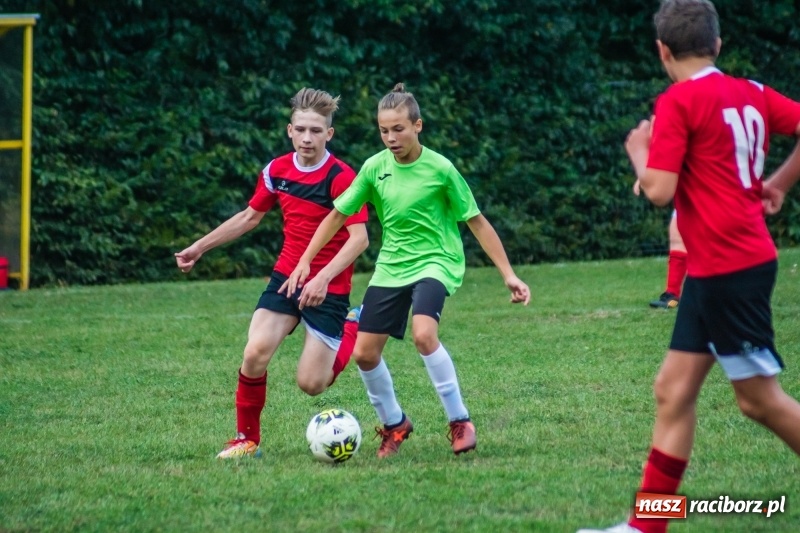 Zdjęcie w galerii na portalu naszraciborz.pl: Trampkarze zainaugurowali sezon. Komplet punktów pojechał do Cyprzanowa wiadomości z regionu