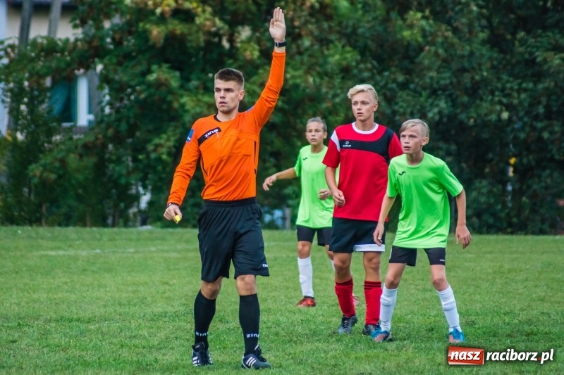 Zdjęcie w galerii na portalu naszraciborz.pl: Trampkarze zainaugurowali sezon. Komplet punktów pojechał do Cyprzanowa wiadomości z regionu