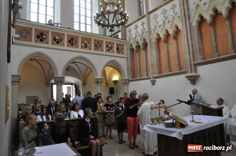 Zdjęcie w galerii na portalu naszraciborz.pl: W Raciborzu rozpoczęło działalność Diecezjalne Liceum Ogólnokształcące  wiadomości z regionu