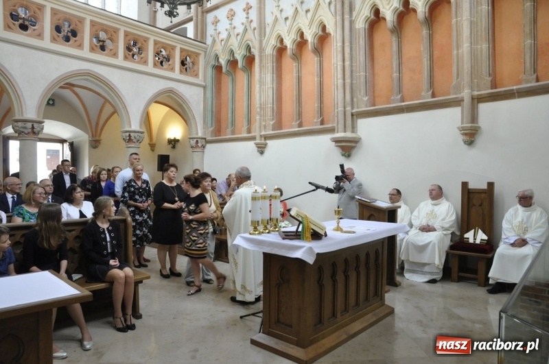 Zdjęcie w galerii na portalu naszraciborz.pl: W Raciborzu rozpoczęło działalność Diecezjalne Liceum Ogólnokształcące  wiadomości z regionu