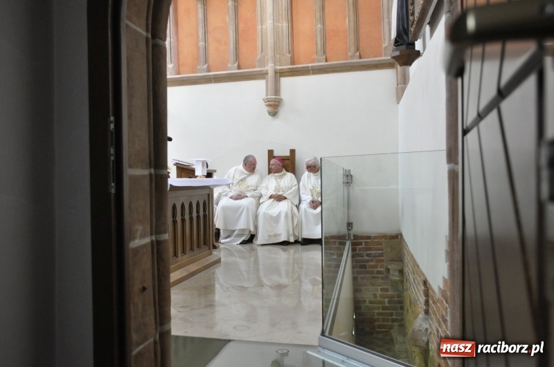 Zdjęcie w galerii na portalu naszraciborz.pl: W Raciborzu rozpoczęło działalność Diecezjalne Liceum Ogólnokształcące  wiadomości z regionu