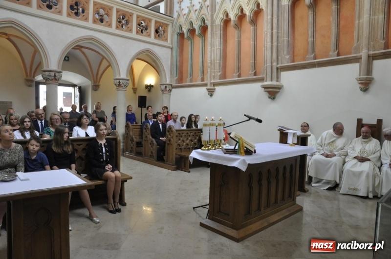 Zdjęcie w galerii na portalu naszraciborz.pl: W Raciborzu rozpoczęło działalność Diecezjalne Liceum Ogólnokształcące  wiadomości z regionu