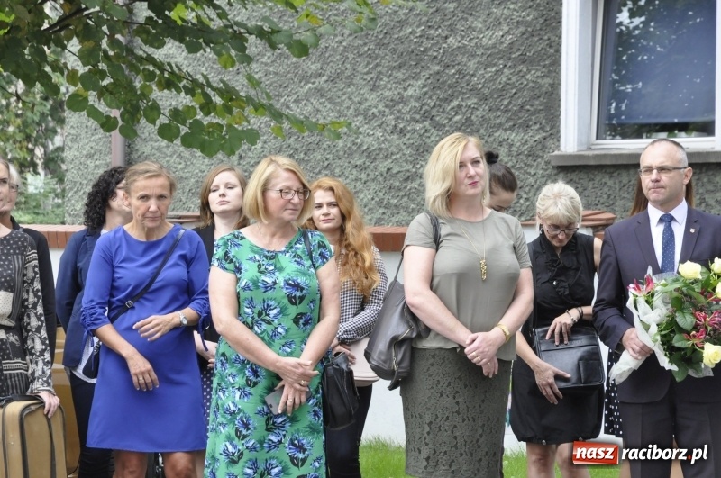 Zdjęcie w galerii na portalu naszraciborz.pl: W Raciborzu rozpoczęło działalność Diecezjalne Liceum Ogólnokształcące  wiadomości z regionu