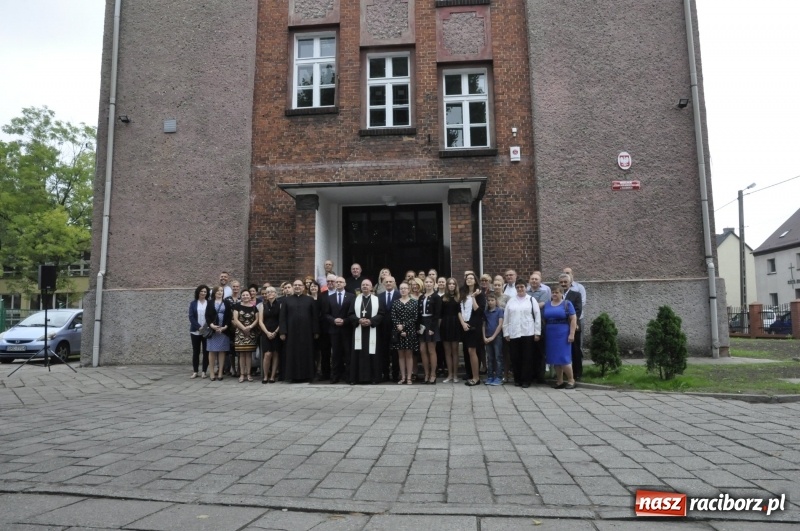 Zdjęcie w galerii na portalu naszraciborz.pl: W Raciborzu rozpoczęło działalność Diecezjalne Liceum Ogólnokształcące  wiadomości z regionu
