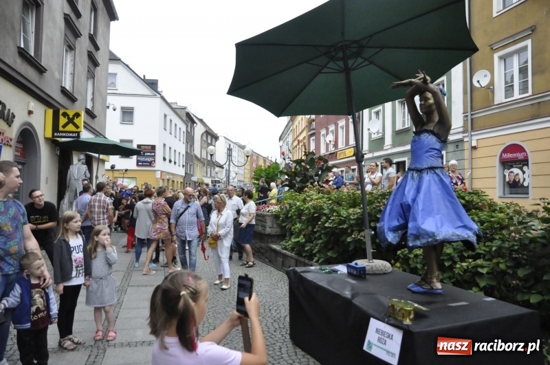 Zdjęcie w galerii na portalu naszraciborz.pl: FRU znów zapełniło raciborską starówkę FOTO i WIDEO wiadomości z regionu