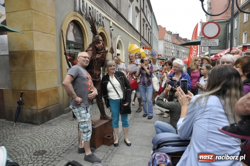 Zdjęcie w galerii na portalu naszraciborz.pl: FRU znów zapełniło raciborską starówkę FOTO i WIDEO wiadomości z regionu