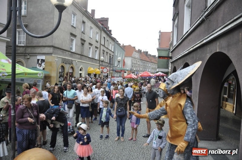Zdjęcie w galerii na portalu naszraciborz.pl: FRU znów zapełniło raciborską starówkę FOTO i WIDEO wiadomości z regionu