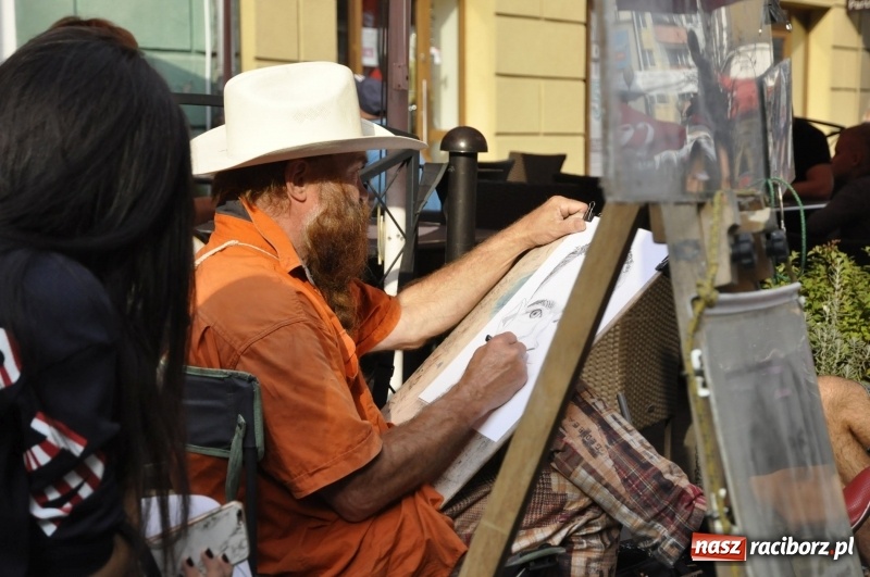 Zdjęcie w galerii na portalu naszraciborz.pl: FRU znów zapełniło raciborską starówkę FOTO i WIDEO wiadomości z regionu