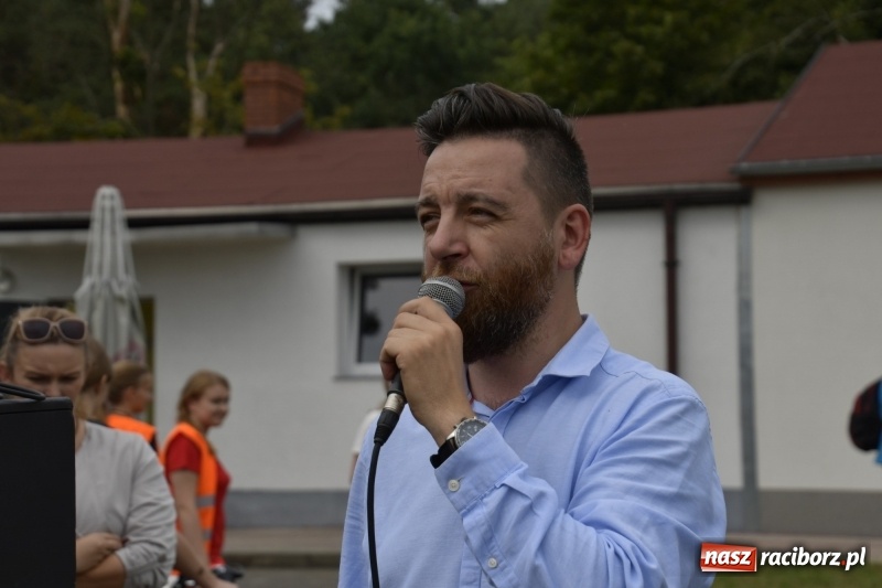 Zdjęcie w galerii na portalu naszraciborz.pl: Rodzinny Rajd Rowerowy na rozpoczęcie Dni Kuźni Raciborskiej wiadomości z regionu