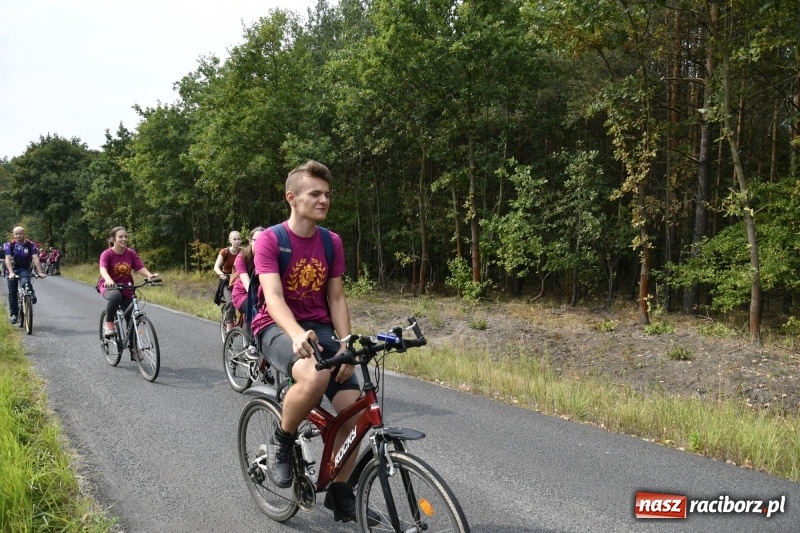 Zdjęcie w galerii na portalu naszraciborz.pl: Rodzinny Rajd Rowerowy na rozpoczęcie Dni Kuźni Raciborskiej wiadomości z regionu