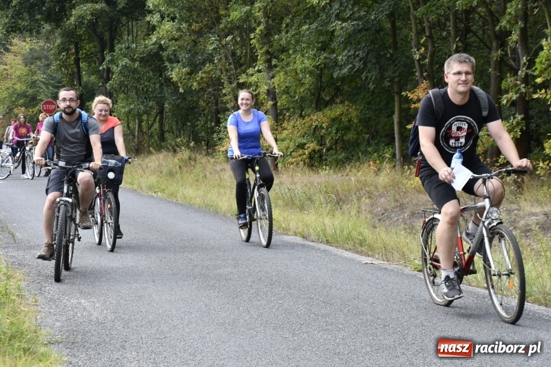Zdjęcie w galerii na portalu naszraciborz.pl: Rodzinny Rajd Rowerowy na rozpoczęcie Dni Kuźni Raciborskiej wiadomości z regionu