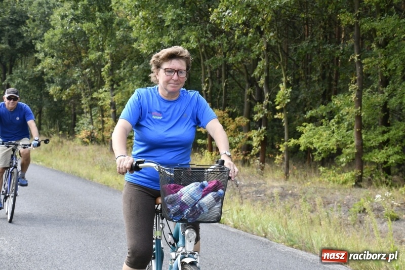 Zdjęcie w galerii na portalu naszraciborz.pl: Rodzinny Rajd Rowerowy na rozpoczęcie Dni Kuźni Raciborskiej wiadomości z regionu