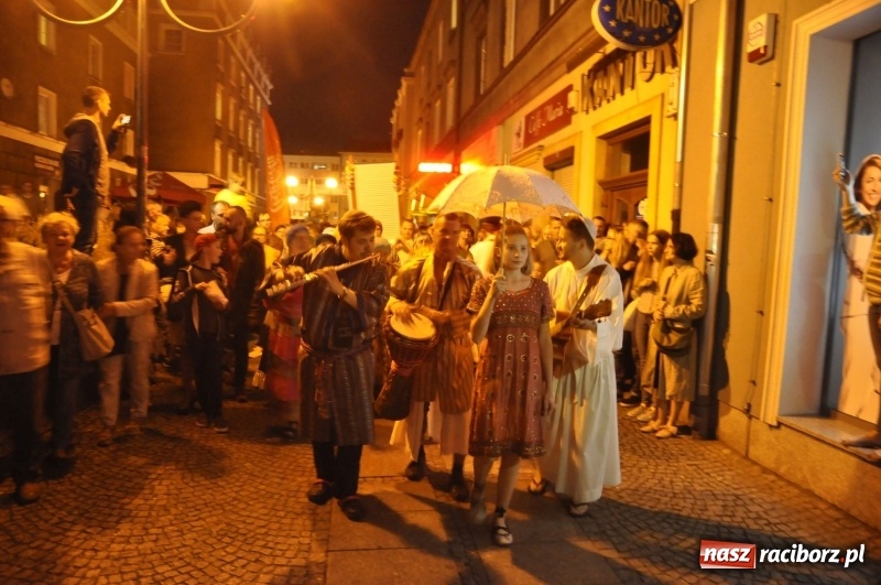 Zdjęcie w galerii na portalu naszraciborz.pl: FRU Racibórz 2018. Premiera Wesela Żydowskiego FOTO i WIDEO wiadomości z regionu